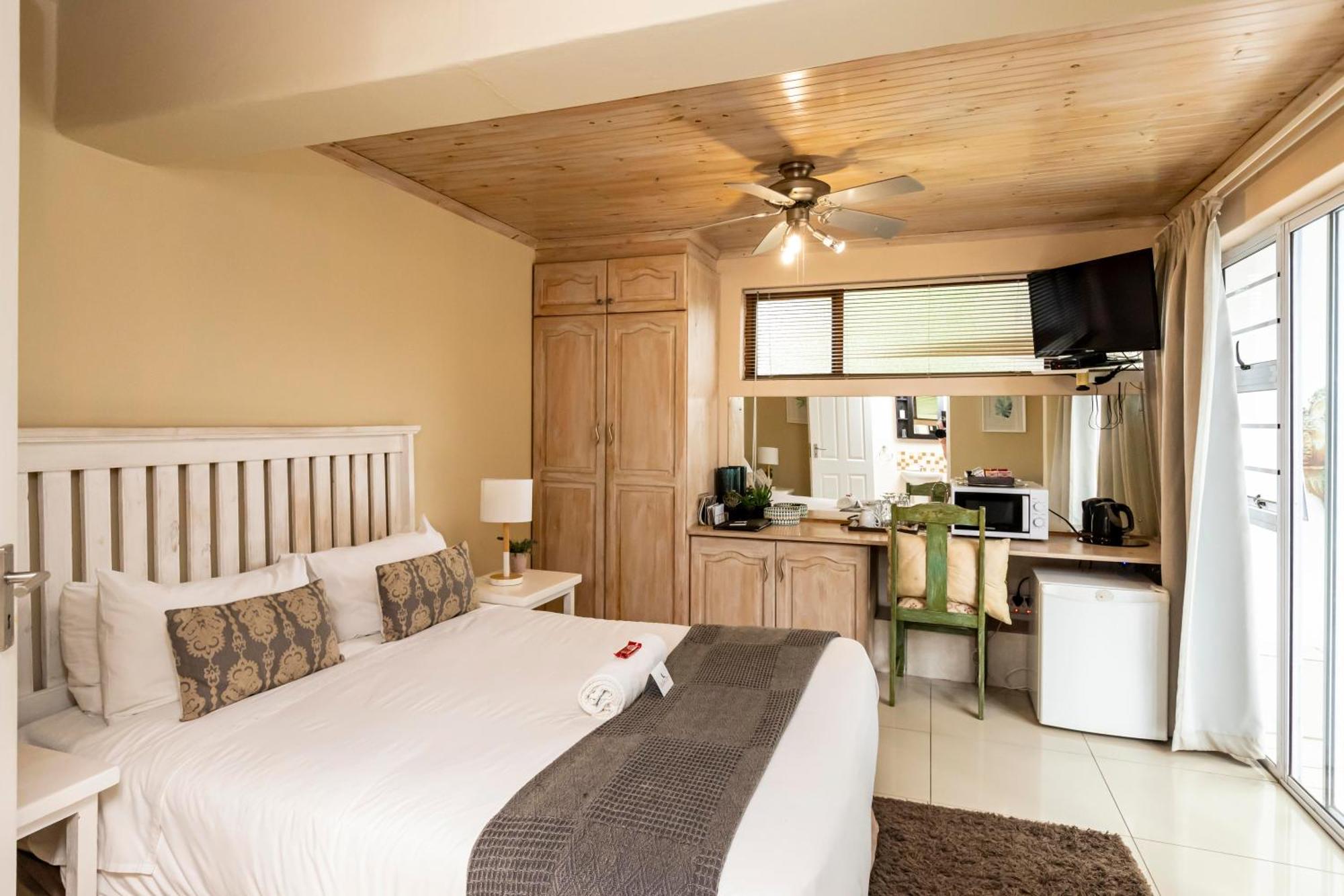 Fish Eagle Manor Bed & Breakfast East London Dış mekan fotoğraf